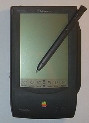 https://upload.wikimedia.org/wikipedia/commons/thumb/a/a5/Apple_Newton_MP100.jpg/220px-Apple_Newton_MP100.jpg